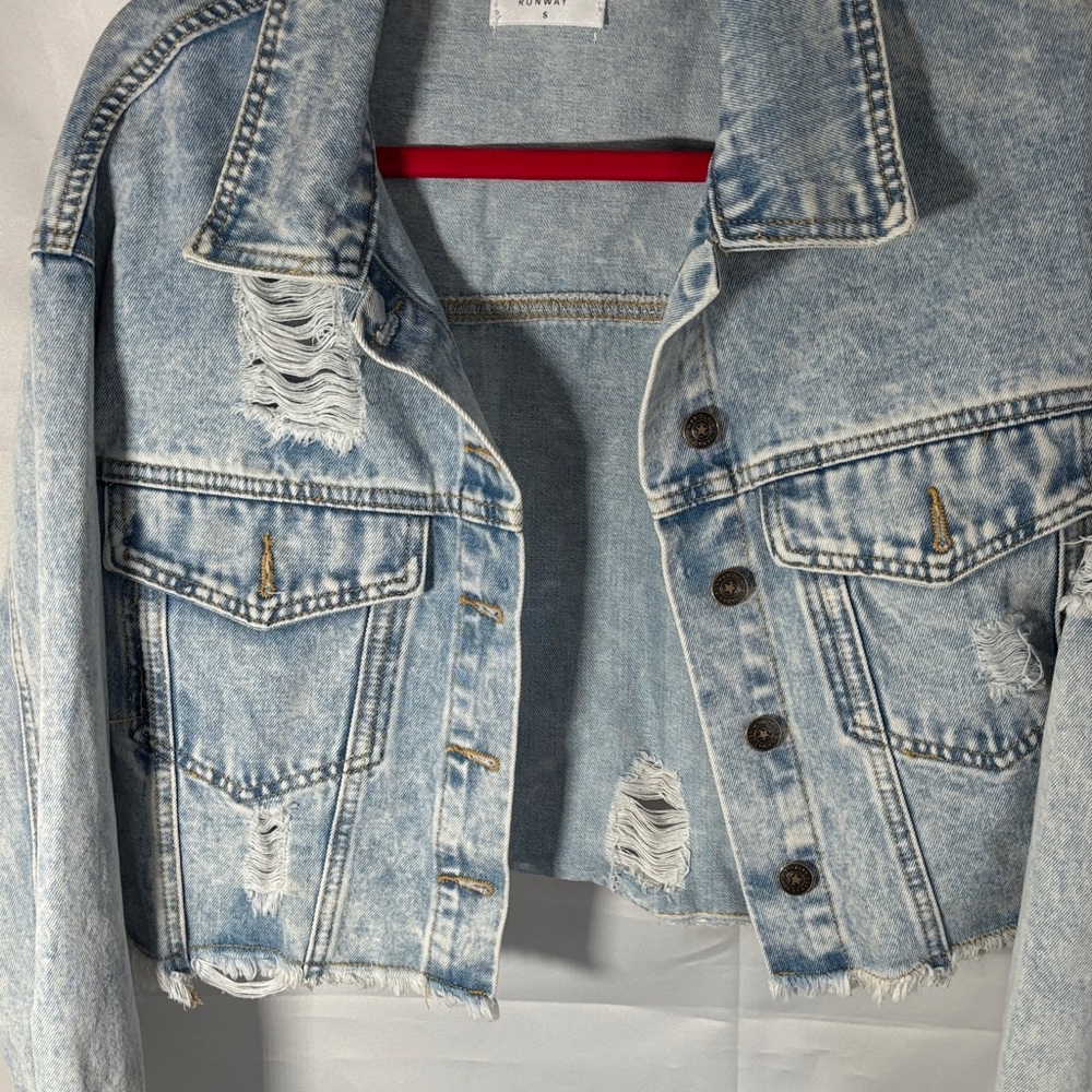 RTR COLLEGE DENIM JACKET Distressed SZ Small - Picture 8 of 9